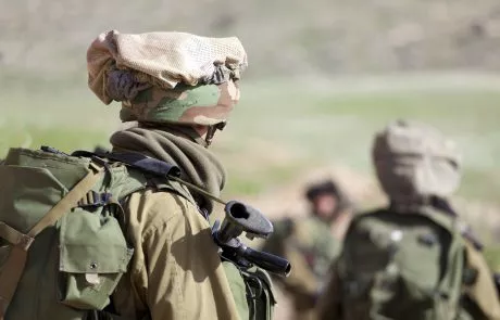 "ניסיון לחנך את כולנו מחדש" תגובות קשות להחלטת צה"ל