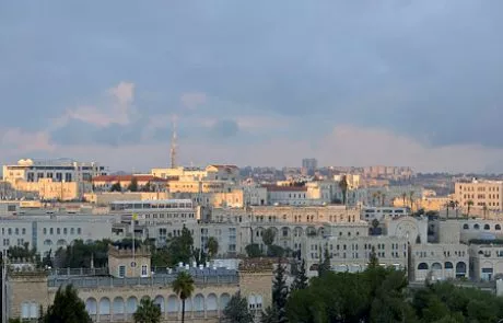 מי מתאים יותר לחזק את עיר הקודש?